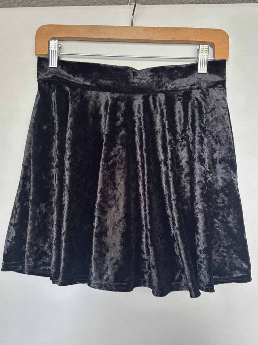 Women's Black Velvet Skater Circle Skirt - Picture 3 of 9